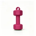 Primer plano de un bonito llavero de mancuerna rosa mini, accesorio de fitness ideal. - Rosa rojo