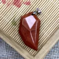 Pietra naturale cristallo sfaccettato pendente dente di lupo semi preziosa gioielli DIY - 20x37mm / Diaspro Rosso