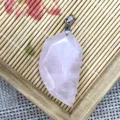 Pendente in Cristallo di Quarzo Rosa Tagliato a Faccette Collana DIY Accessorio Gioiello - 20x37mm / Quarzo rosa