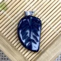 Pendentif feuille en grès bleu collier accessoire de bijoux DIY breloque pierre précieuse - 15x26mm / Grès bleu