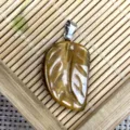 Pendentif feuille en pierre naturelle collier accessoire, quartz sculpté DIY bijou. - 15x26mm / Œil de tigre