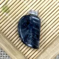 Pendentif feuille sculptée en pierre naturelle, collier agate cristal sombre accessoire de bijou. - 15x26mm / Labradorite Noire