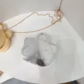 Borsa a tracolla per bambini a forma di orsetto argentato lucido con catena dorata. - 12*5*14 / Argento
