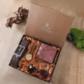 Coffret cadeau 5 pièces pour homme comprenant ceinture, montre, portefeuille et lunettes. - Coffret Cadeau Marron (S00784) / Lot de Cinq