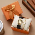 Damenuhr Quadrat Armband Set Geschenkbox Mode Quarz Armbanduhr Luxus Geschenkverpackung - Schwarzes Set