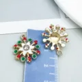 Colgante de copo de nieve de Navidad de aleación accesorio de joyería DIY hecho a mano con estrás. - Copo de Nieve Navideño Esmaltado Blanco (29867)
