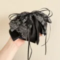 Schwarze Paisley Schleife Haarklammer mit Satinbändern und Perlen für elegante Frisuren. - Schwarze Paisley-Schleife (312)