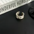 Bague large en argent rétro sculptée avec texture en maille et pierres étincelantes. - Style de Bague Or Café (J1403) / Or Café