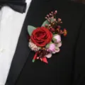 Kunstmatige rode roos corsage boutonniere voor bruidegom trouwpak feestelijke decoratie - Roos Corsage / Rood