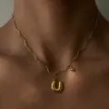 Modische vergoldete Edelstahl Wellenkette Halskette mit Buchstaben U Anhänger Schmuck - Buchstabe U