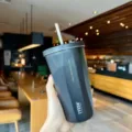 Tasse isotherme en acier inoxydable facetté TYESO avec paille pour bureau et voiture. - 600ml / Noir