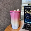 Gobelet isotherme en acier inoxydable avec paille, design géométrique dégradé rose pour bureau. - 600ml / Rose Pêche