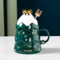 Weihnachtsbaum Keramik Becher mit Deckel und Löffel, süße Tasse für Büro und Zuhause. - Grün