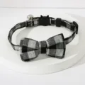 Modieuze zwart-witte geruite huisdieren halsband met strikje, belletje en kattenoor gesp. - Zwart Wit Geblokt