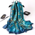 Elegante sciarpa in seta blu con stampa floreale stile pittura a olio, scialle artistico chic. - 90*180cm / Blu lago
