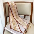 Elegante sciarpa di seta stretta da donna motivo geometrico retro per collo e borsa - Naturale Con Bordo Caffè