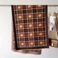 Sciarpa quadri donna invernale calda con elegante stampa cavallo, scialle lungo spesso con frange. - Caffè
