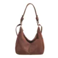 Bruine suède schoudertas voor dames, stijlvolle hobo tas voor dagelijks gebruik en werk. - koffiekleur
