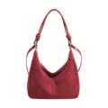 Rode damesschoudertas van zachte suèdeline, stijlvolle hobo tas met knoop voor dagelijks gebruik. - Rood