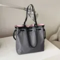 Grijs nylon shopper tas met roze voering, modieuze casual schoudertas voor dagelijks gebruik. - Eén maat / Grijs en Roze