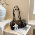 Vintage olieleer cilinder schoudertas, retro motorstijl Boston handtas met sterhanger. - Met Hanger / koffiekleur