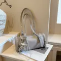 Vintage motor stijl olie leer cilinder schoudertas, trendy y2k boston tas voor vrouwen. - Met Hanger / Zilver