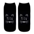 Simpatiche calze corte nere da donna con stampa 3D di gatto e scritta meow divertente. - A229