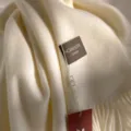 Minimalistischer einfarbiger Kunstkaschmir Schal fuer Damen Winter warmer weicher Nacken - Creme