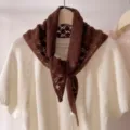Koreaanse wol opengewerkt driehoek sjaal effen bruin winter nek wrap mode accessoire - Geometrisch Blauw / koffiekleur