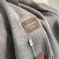 Minimalistischer einfarbiger Kunstkaschmir Schal für Damen, warmer Winterschal in Grau. - Melange Grau