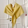Gelbe Strick Dreiecktuch Schal Variante, kuschelige modische stylische Damen Winter Halswaermer Top. - Gansgelb