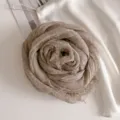 Einfarbiges leichtes Tuch für Damen, elegantes Alltagsschultertuch mit feinen Fransen. - Khaki