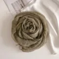 Einfarbiger Tencel-Wollschal, elegantes Fransen-Tuch, weicher Winterschal für Damen. - Armeegrün