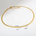 Goldfarbene Edelstahl Flachkette Schlangenkette mit Zirkonia Blüte Anhänger Halskette. - Klingen-Kette mit Strass-Blume (B188) / Gold