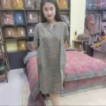 Nouvelle robe de nuit d'été en double gaze de coton manches courtes col V longue pour femme. - M / Robes / Petite fleur jaune