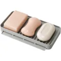 Porte-savon en silicone gris avec fentes de drainage et trois savons décoratifs pour salle de bain. - L / Gris clair