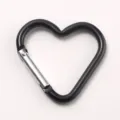 Schwarzer herzförmiger Aluminium Karabiner Rucksack Clip für Outdoor Wandern und Flaschen - Schwarz