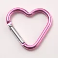 Rosa herzförmiger Karabinerhaken aus Aluminiumlegierung für Rucksack und Outdoor. - Rosa