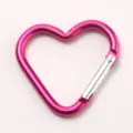 Rosa herzförmiger Alukarabiner Karabinerhaken, stabiler Rucksackclip für Outdoor und Alltag. - Rosenrot