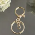 Goldfarbenes Metall Schlüsselanhänger Detail, Karabinerhaken und Ring für DIY handgemachte Basteln. - Gold - Hummerschließe 3-teiliges Set