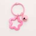 Roze metalen ster sleutelhanger met holle ster hanger en schattige bel voor DIY tassen. - Roze