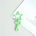 Mousqueton étoile peint en vert porte-clés accessoire DIY pendentif en métal pour bijoux. - Vert