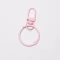 Porte-clés en métal rose avec mousqueton et anneau, idéal pour breloques de sac et loisirs. - Boucle De Porte + Anneau / Rose Clair