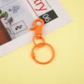 Anneau de porte-clés mousqueton en métal orange coloré pour artisanat fait à main DIY. - Orange