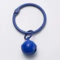 Blauer Metall Ring mit kleiner Glocke für DIY Schlüsselanhänger und Bastelarbeiten. - 3cm Ring 14mm Glocke / Saphirblau