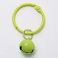 Limonengrüner Metall-Loseblattring mit kleiner Glocke, ideal für DIY-Basteln und Schlüsselanhänger. - 3cm Ring 14mm Glocke / Obstgrün