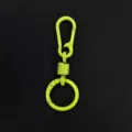 Portachiavi in lega colorata con moschettone e anello elastico, verde neon vivace. - Anello a molla e moschettone / Verde mela