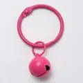 Rosa Metall Ring mit kleiner Glocke Anhänger, DIY Basteln Zubehör und Taschenanhänger. - 3cm Ring 14mm Glocke / Fuchsia