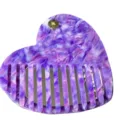 Primo piano del pettine per capelli in acetato viola marmorizzato a cuore con specchio. - Viola
