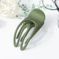 Molle per capelli verde opaco con design concavo, fermaglio minimalista per acconciature quotidiane. - Verde militare